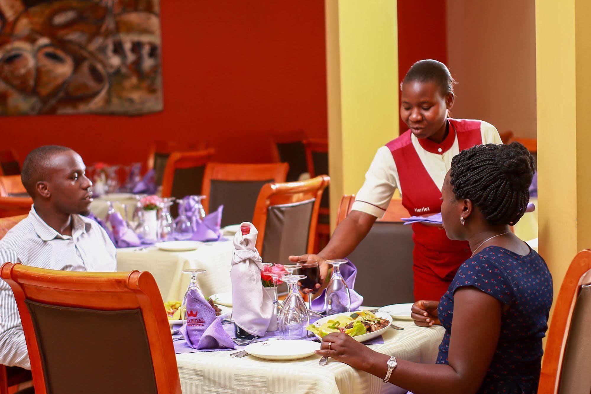 City Royal Resort Hotel Kampala Esterno foto